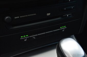 BMW E90 Rad 3 325i A/T - 14