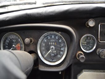 MGB GT 1800 - 14