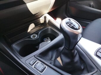 BMW Řada 1, 2.0 116D. r. v. 3/2013, naj. 200.198km. - 14