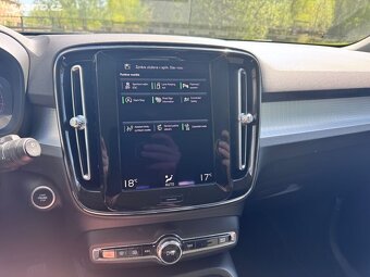 XC 40 1.5 T2 MOMENTUM PRO, VIRTUÁL, MANUÁL 6° - 14