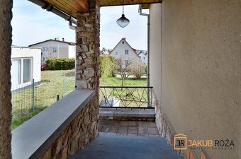 Prodej rodinného domu 238 m², pozemek 692 m² - 14