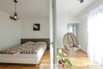 Pronájem krásného, světlého bytu 4+kk  116m2 plus zimni zahr - 14