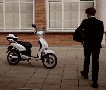 Elektro skútr ViaGo Riga 1kW bez nutnosti řidičského průkazu - 14