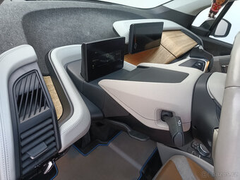 BMW i3 Lodge design , tepelné čerpadlo, velká naviagce - 14