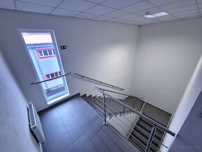 Kancelářské prostory 218 m2 k pronájmu - 14