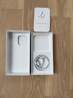 iPhone 14 Pro 256 GB vesmírně černý - 14