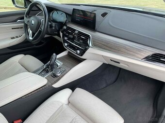 BMW 540i xDrive 250kW/Touring/ Luxury Line/Kůže/11.2017 - 14