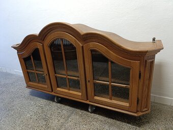 Závěsná vitrína, masív, Nábytek s příběhem - 14