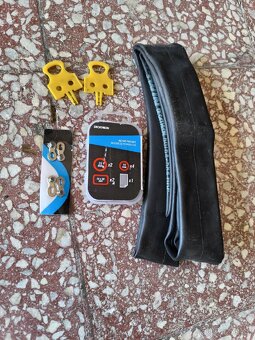 Dámské horské kolo Rockrider 560 ST - 14