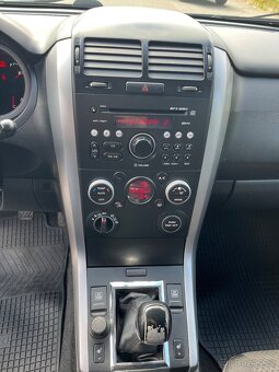 Suzuki Grand Vitara 1.9DDiS 95kw 4x4 2009 Facelift - 14