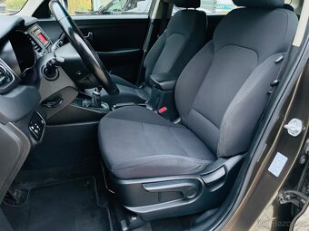 Kia Carens 1.6GDi 99KW 1.MAJITEL MANUÁL VÝHŘEV TAŽNÉ - 14