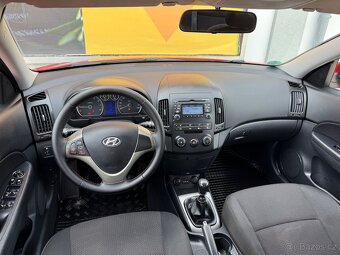 Hyundai i30 1,4 16V 80kW CVVT KLIMA 2 SADY KOL - 14