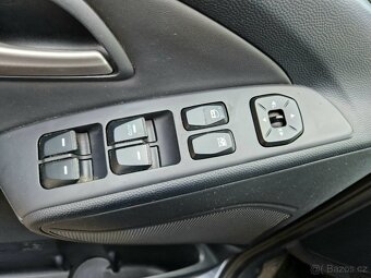 Hyundai ix35 2.0 benzin 4x4 - 14