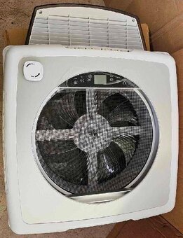 Střešní okno s ventilátorem podobné jako MaxxFan - 14