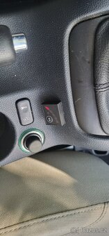 Škoda Octavia combi II 1.6 i + LPG 75kW Elegance Tažné-TOP - 14