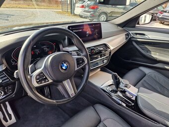 Prodám — SLEVA — BMW 530i,M Sport , 2021, HUP, PANO, LASER - 14