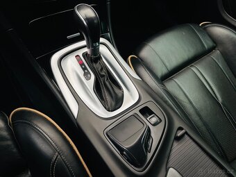 Opel Insignia COUNTRY T. 2.0CDTI 4x4 AUT VÝHŘEV KAMERA TAŽNÉ - 14