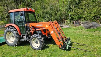 Traktor KIOTI DK551C - 14
