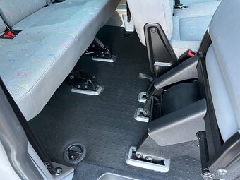 Transporter 2,5tdi 101tis.km 128kw 4x4,webasto,tažné 3000kg - 14