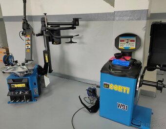 Vybavení autoservisu/pneuservis-zouvačka,vyvažovačka,zvedák - 14
