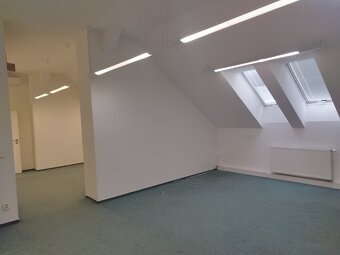 Pronájem kancelářských a obchodních prostor, kanceláří  103m - 14