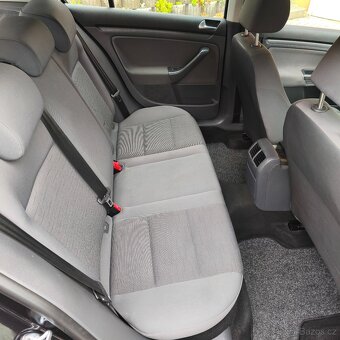 Volkswagen Golf V 1.4 16V 59kw, poctivých 149tkm, bez koroze - 14