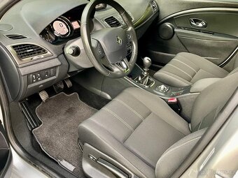RENAULT MEGANE PARIS  1.6 81 KW.R.14 - 14