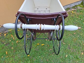 Starožitný kočárek pro miminko č.  1199 - 14