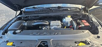 DODGE RAM 1500 5.7 HEMI 4x4 FULL LED KOLESO 22 - 14