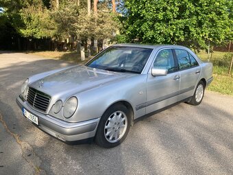Mercedes Benz E 280 W 210 elegance 150kw, 5st. automat - 14