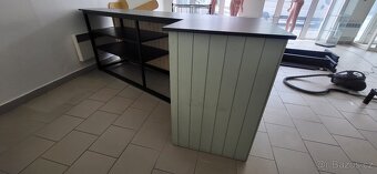 vybavení obchodu- štendry, prodejní pult, vitríny, koše - 14