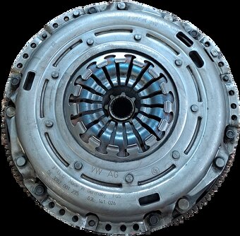 VW Golf 6 Combi 2.0tdi 103kw CFHC ND - 14