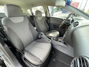 Seat Leon 1,6 MPi Serviska, Klima, 8xPneu - 14