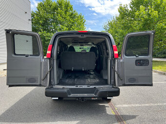 Chevrolet Express 6.0 V8, 1.majitel, 8 míst, 41 000 km - 14