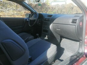 Opel Astra G 1.6, 62 kW, r.v 2002 - třídvéřové - 14