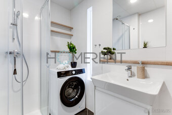 Moderní byt 1+kk s velkým balkonem a sdílenou terasou – Smíc - 14