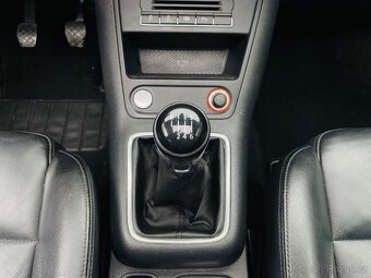Volkswagen Tiguan 2.0TDI 103KW MANUÁL VÝHŘEV SENZORY TAŽNÉ - 14