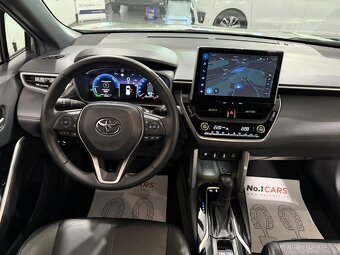 Toyota Corolla Cross 2,0 iHSD BUSINESS 4x4 1.MAJ ODPOČET DPH - 14