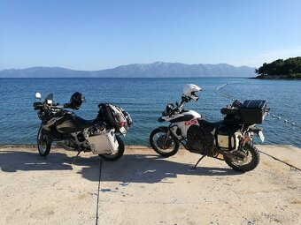 XRV 750 Africa twin, ČR, 53 tis.km, 2 majitel, 2002 - 14