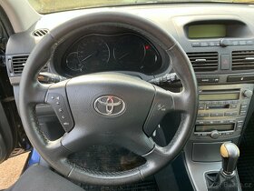 Toyota Avensis 1.8 VVTI - 14