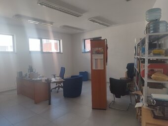 Pronájem obchodních prostor, kanceláří  133m2  17. listopadu - 14