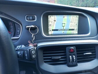Volvo V40 D2 - 14