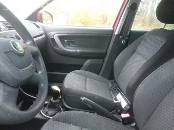 Škoda Fabia II Combi - na díly nebo zástavbu motoru - 14