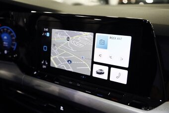 VW Golf 8 Hatchback 2.0 TDI DSG Virtual - záruka Autodraft - 14