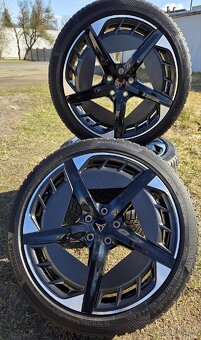Orig.zimní sada Seat CUPRA BORN 20" pneu 215/45/20 - 14