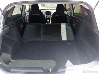 Hyundai i30 1.6 CRDi 81kW/Navi/1Maj - 14