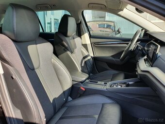 Škoda Octavia 4 iV Combi Style 1.4TSI 150kW 80tkm Keyless Qi - 14