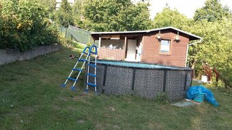 Staveb.pozemek s chatkou - 14