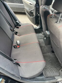 BMW X1 sDrive 18d 105kw 2012 manuál - 14