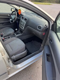 Ford Focus 1.6i 74kW - 14